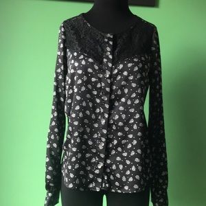 🖤🖤Guess Long Sleeved Button Down Top🖤🖤